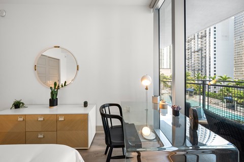 Floor plan for studio, 1 bath, 670 sqft